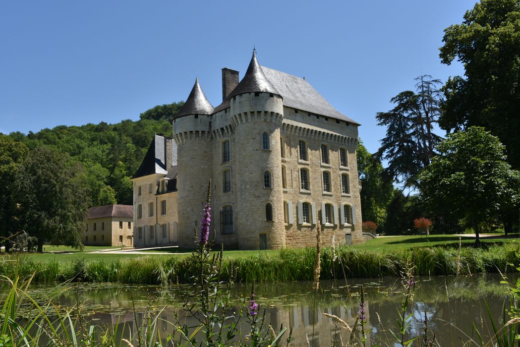vue sud-ouest du château, mare