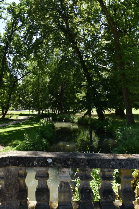pont sur le canal