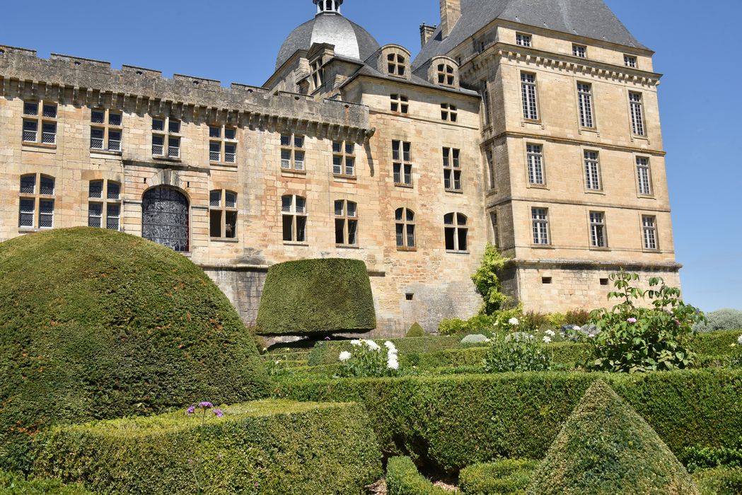 broderies (art topiaire), vue Est du Châteaux