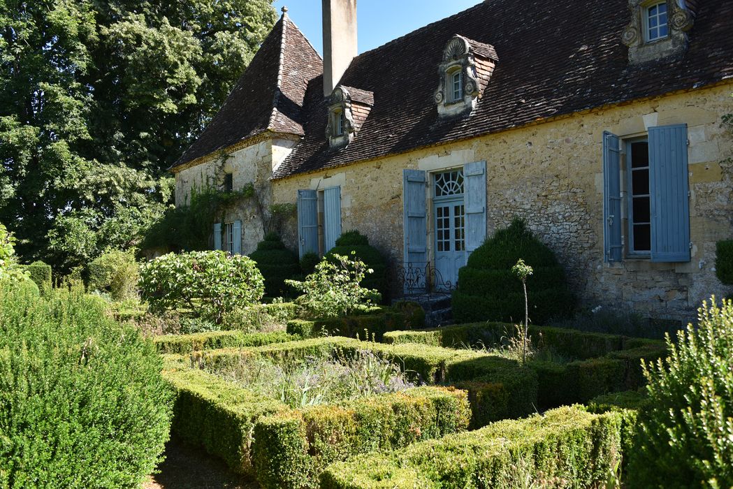 broderies (art topiaire), logis