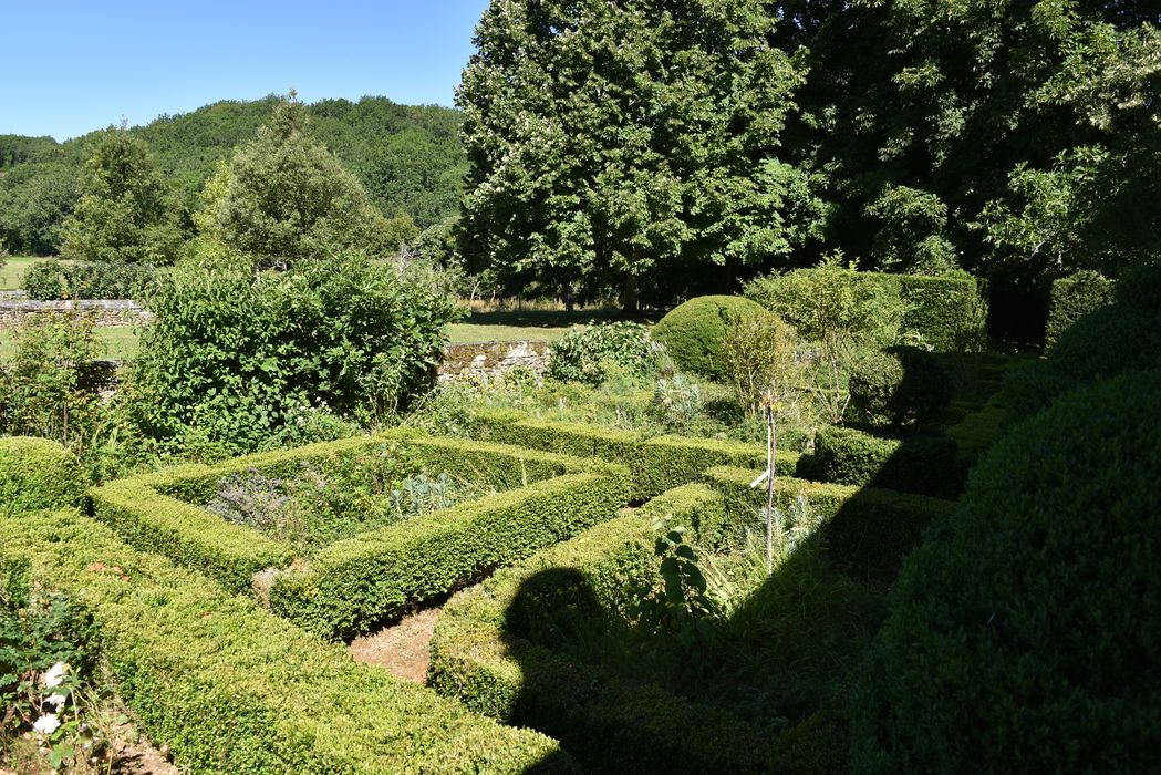 broderies (art topiaire)