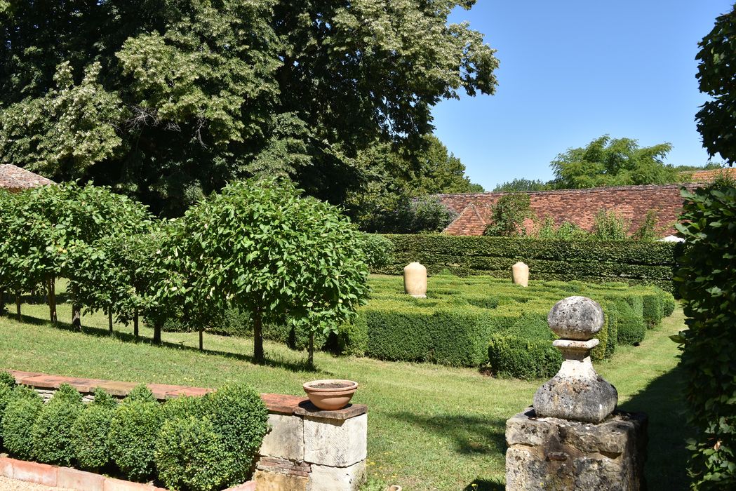 broderies (art topiaire)