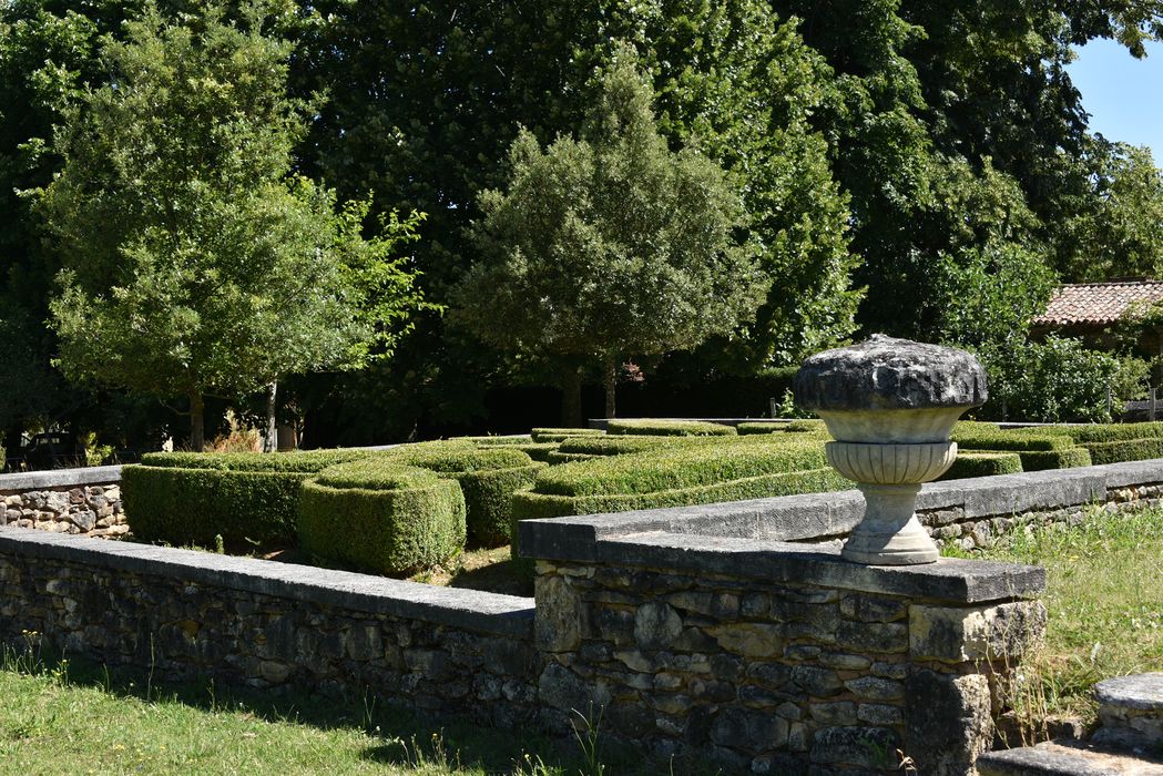 broderies (art topiaire)