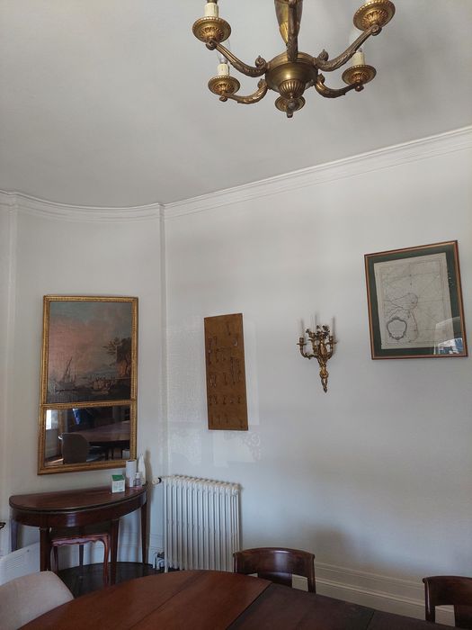 vue partielle du mobilier