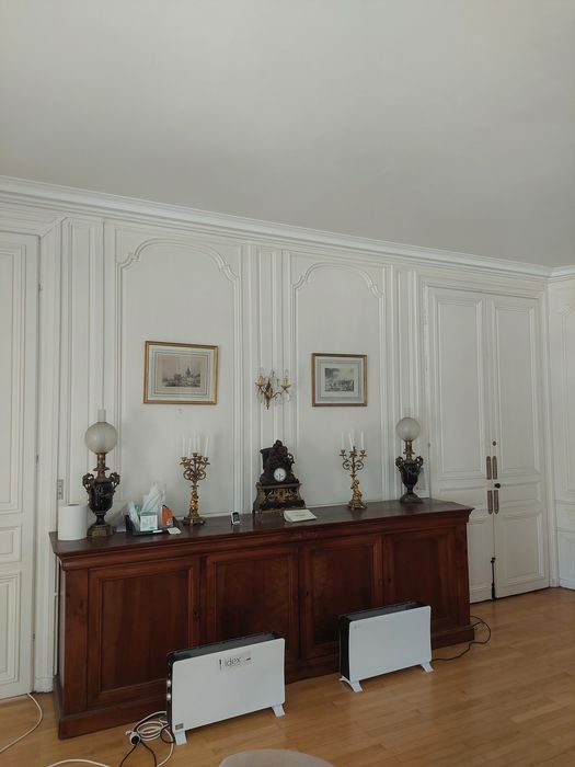 vue partielle du mobilier