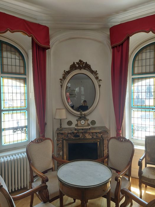 vue partielle du mobilier