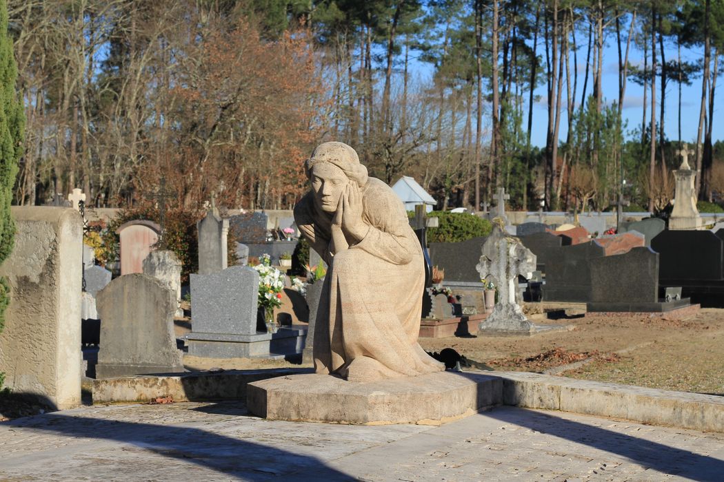 vue partielle du monument