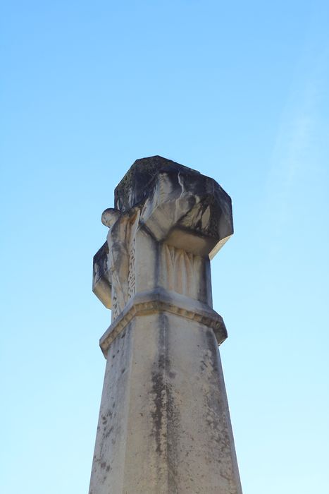 vue partielle du monument