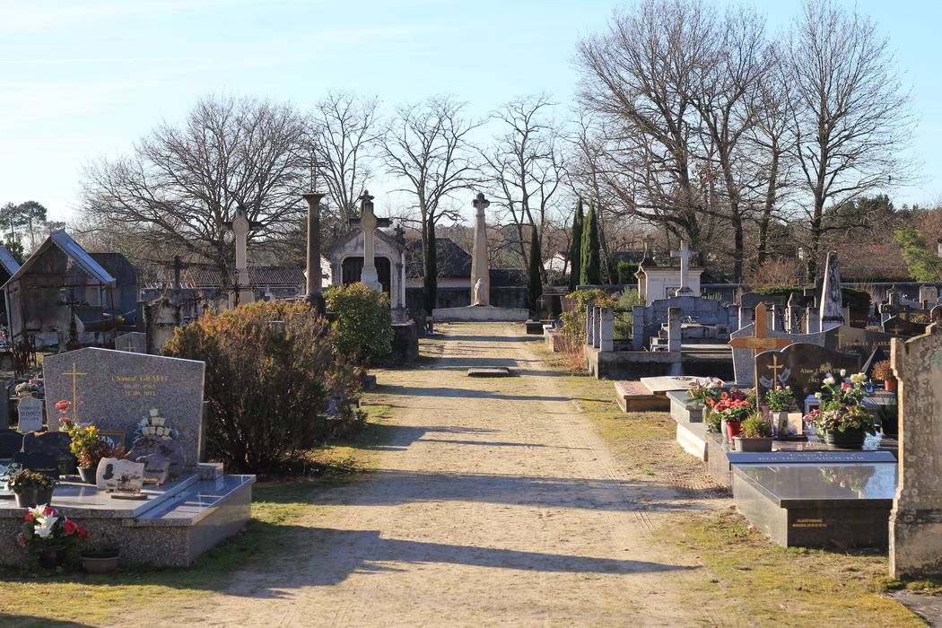 vue générale du monument dans son environnement