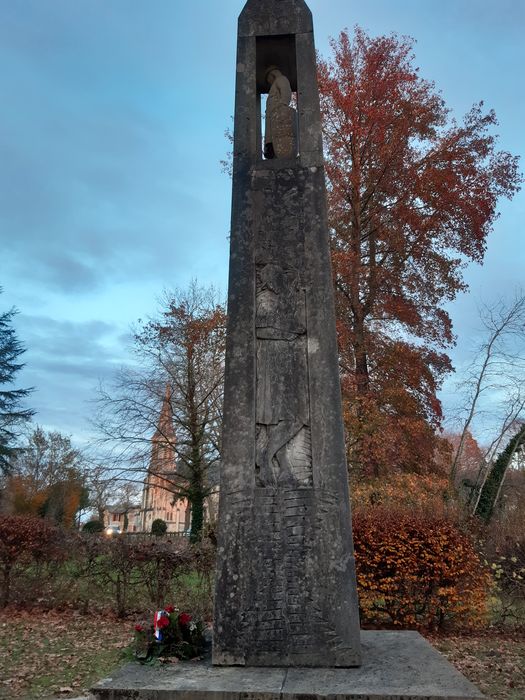 vue partielle du monument