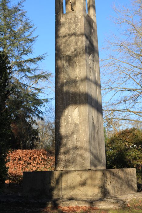 vue partielle du monument