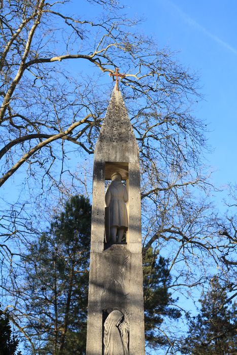 vue partielle du monument