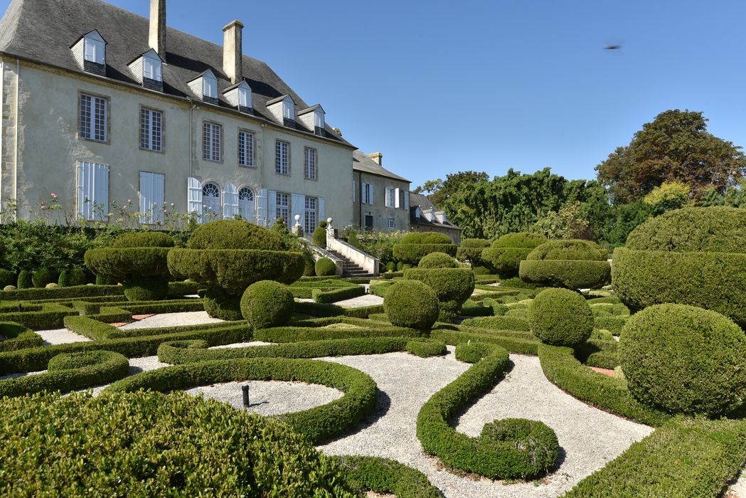 parterre, bordures (art topiaire), vue Nord-Est du château