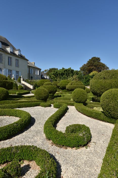 parterre, bordures (art topiaire), vue Nord-Est du château
