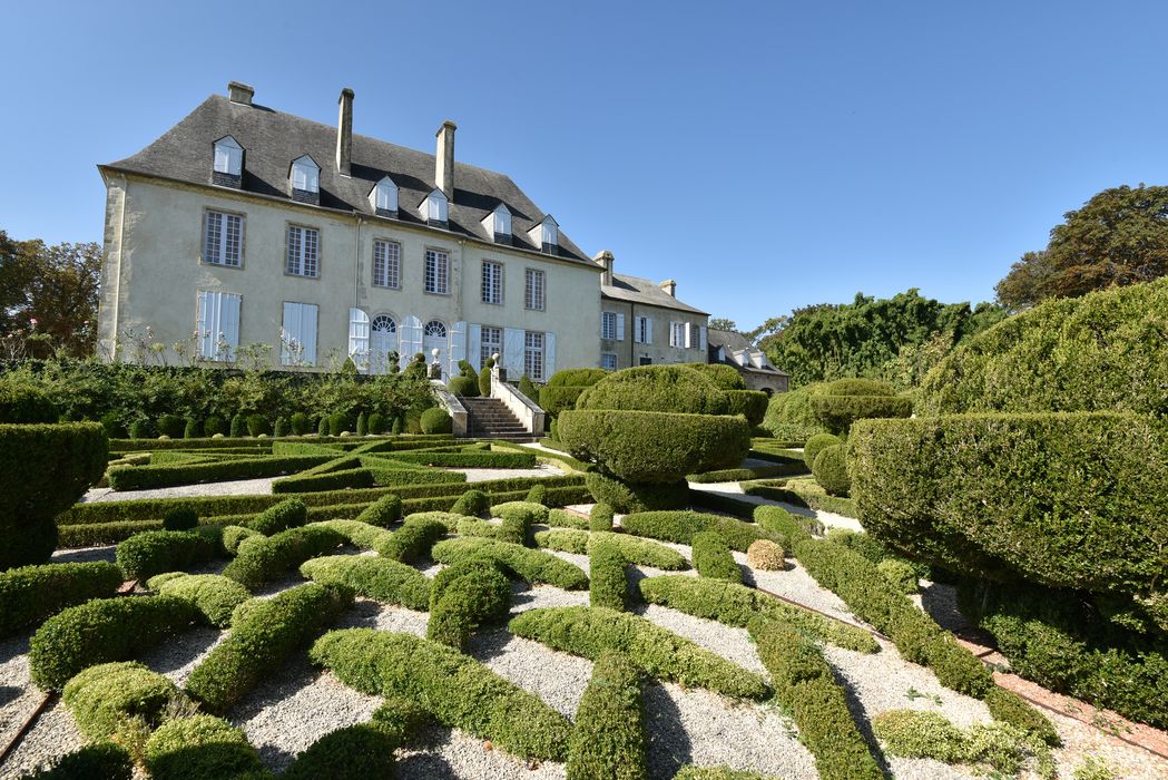 parterre, bordures (art topiaire), vue Nord-Est du château