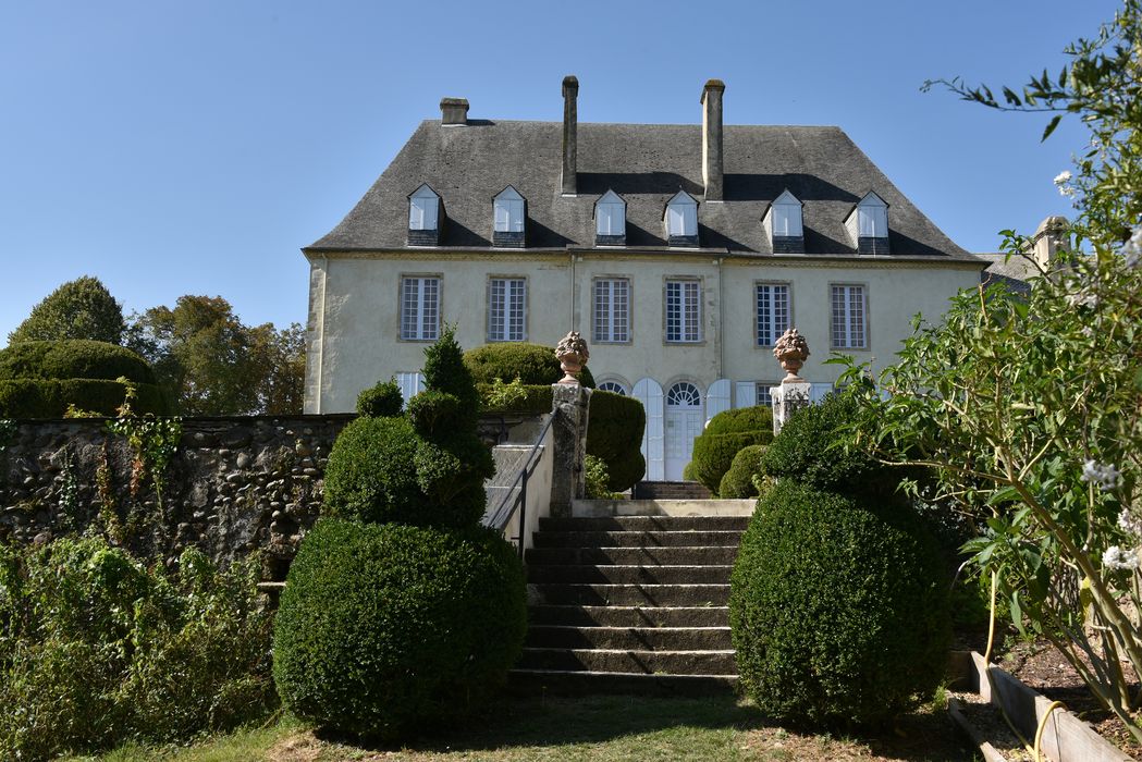 parterre, bordures (art topiaire), vue Nord-Est du château