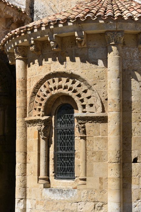 église Saint-Pierre (absidioles)