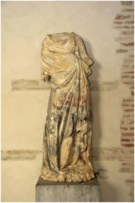 statue : Vierge à l'Enfant