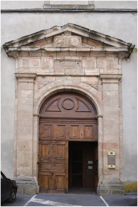 Eglise (ancienne cathédrale) : Portail occidental, vue générale