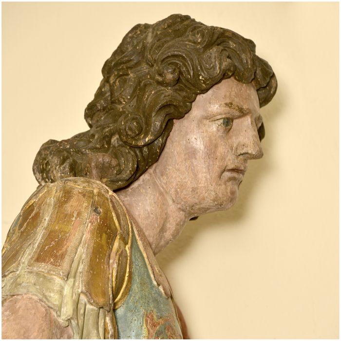 groupe sculpté : Le Prince palatin et un compagnon en prière devant la Vierge à l'Enfant