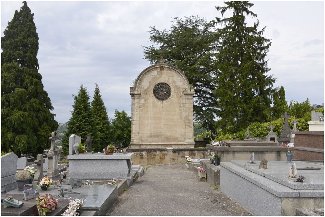 Monument funéraire de la famille Cabrol