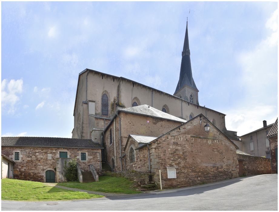 Eglise (ancienne cathédrale) : Façade latérale nord, vue générale