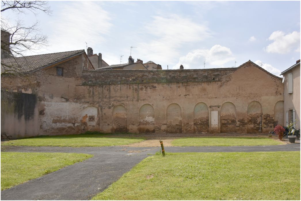 Ancien cloître, vue générale