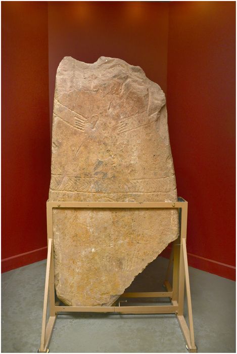 statue-menhir de Bancanel - © Ministère de la Culture (France), Direction Régionale des Affaires Culturelles d'Occitanie, tous droits réservés