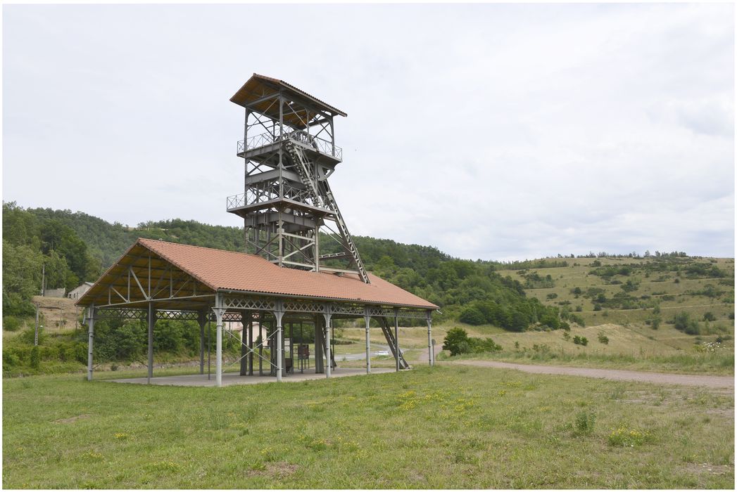 Chevalement du puits de mine de la Découverte