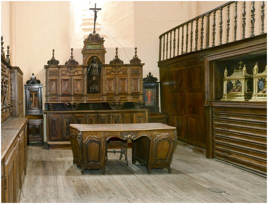 Trois meubles de sacristie