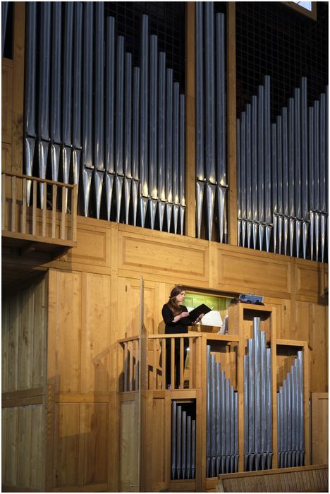 orgue de tribune, vue partielle