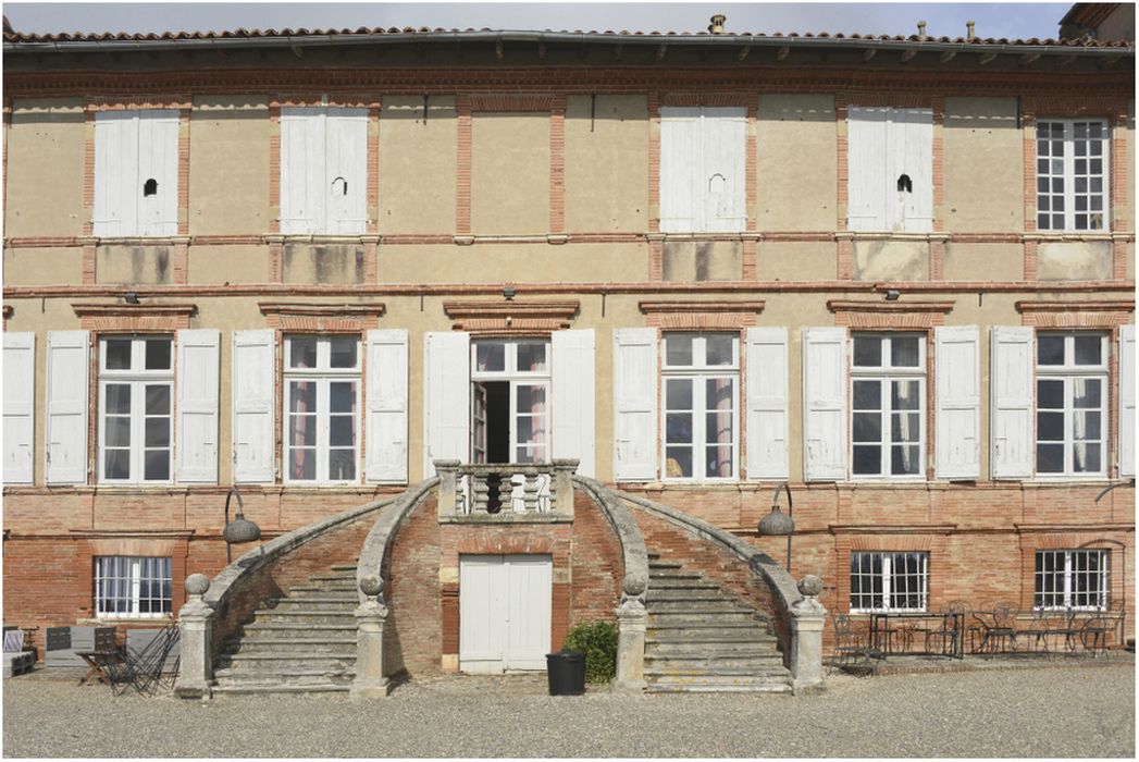 façade sud, escalier d’accès