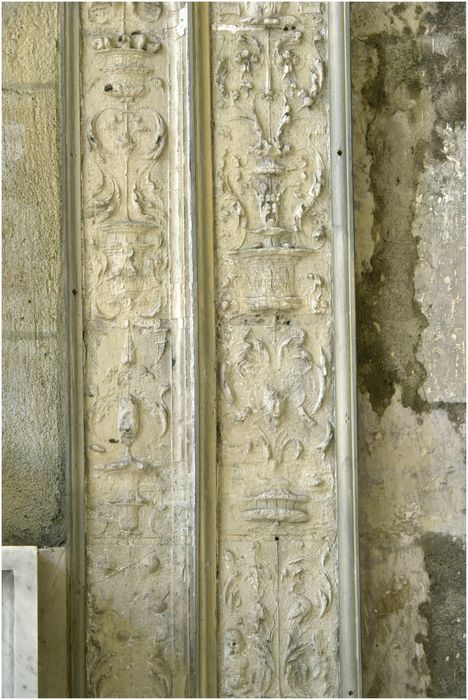 autel de la chapelle de la famille Pomairols, détail