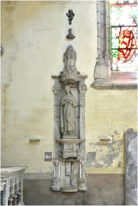 lavabo en niche, chapelle de la famille Pomairols