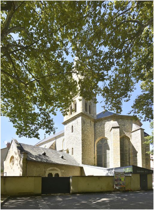 Eglise Saint-Augustin : Façade latérale sud, vue partielle