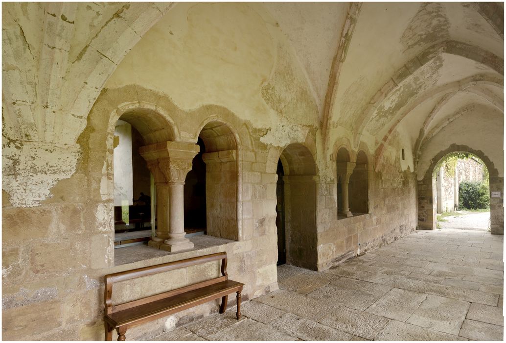 Salle capitulaire, galerie est du cloître, vue générale