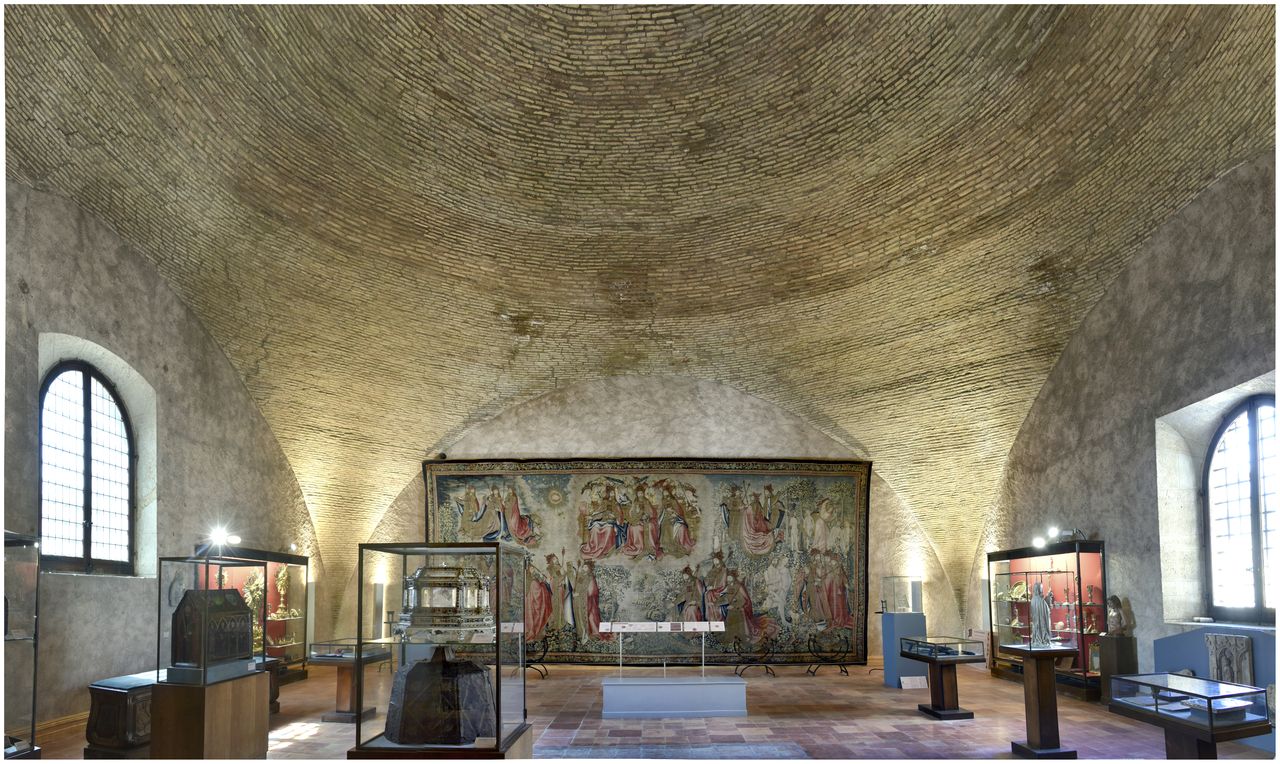 Trésor de la cathédrale, situé à l’étage de la chapelle de l’Annonciade, salle dite du Chapitre.