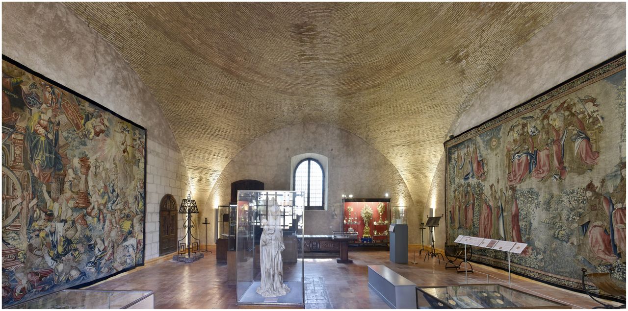 Trésor de la cathédrale, situé à l’étage de la chapelle de l’Annonciade, salle dite du Chapitre.