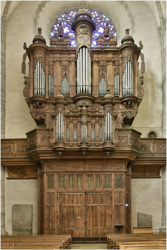 Buffet d'orgue.