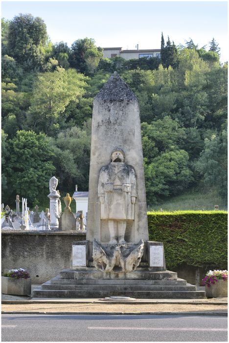 Vue de face. Œuvre de Paul Dardé.