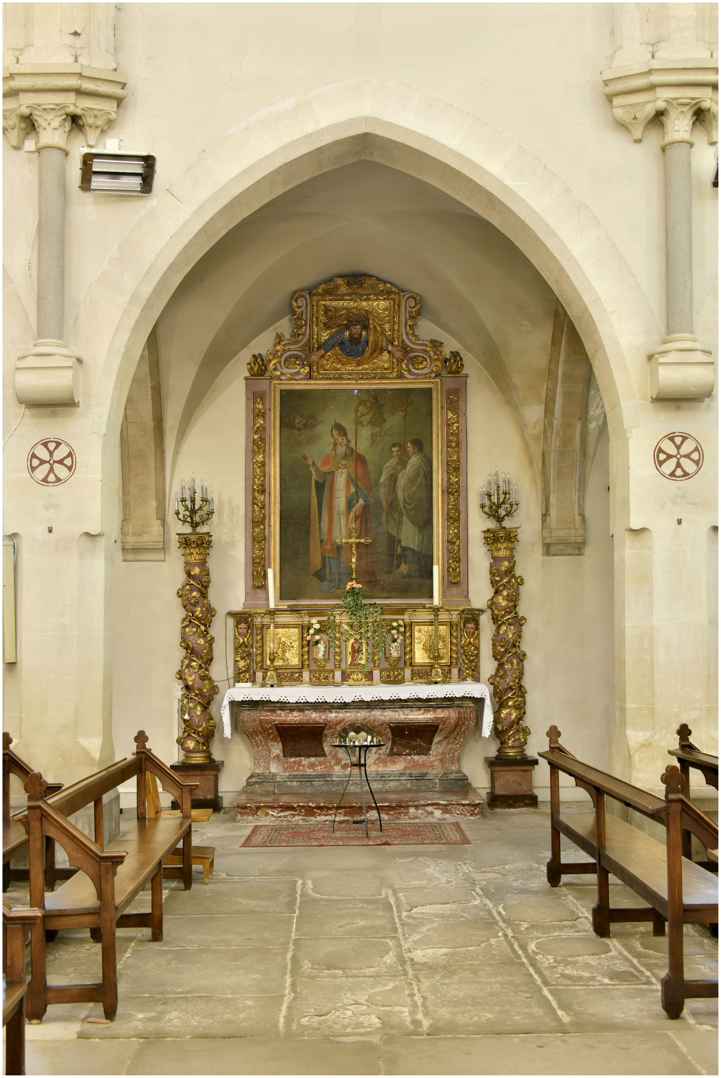 Bas-côté nord. Retable en bois polychrome, attribué à Melair et tableau provenant de l'ancienne chapelle Saint-Gimer.