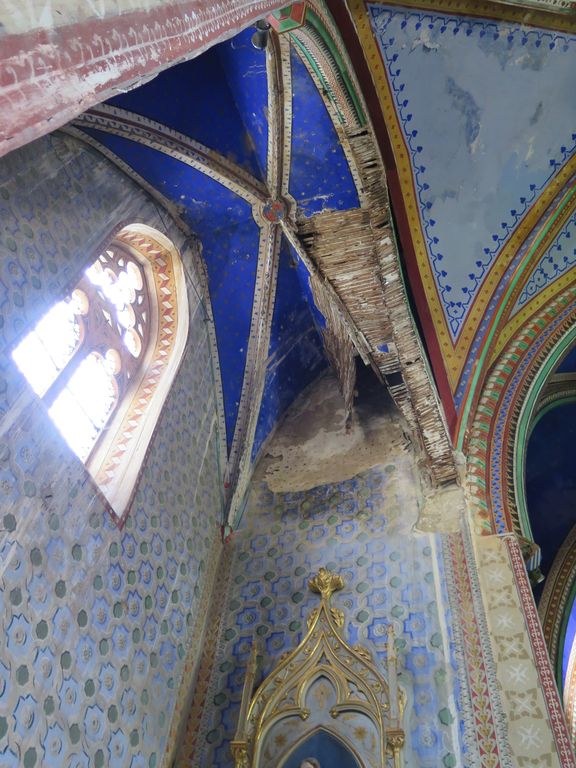 4e chapelle sud. Saint Sacrement. Voûte effondrée.