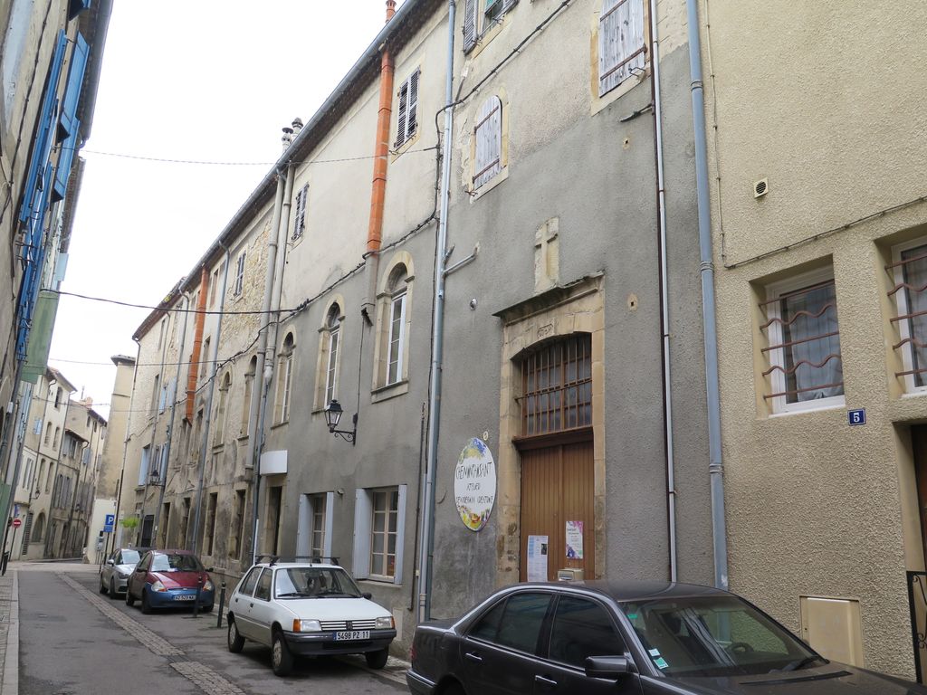 Rue Grammatique, façade du bureau de bienfaisance et de l’établissement des sœurs de Nevers.