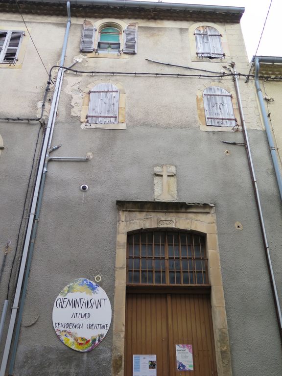 Rue Grammatique, façade du bureau de bienfaisance et de l’établissement des sœurs de Nevers.