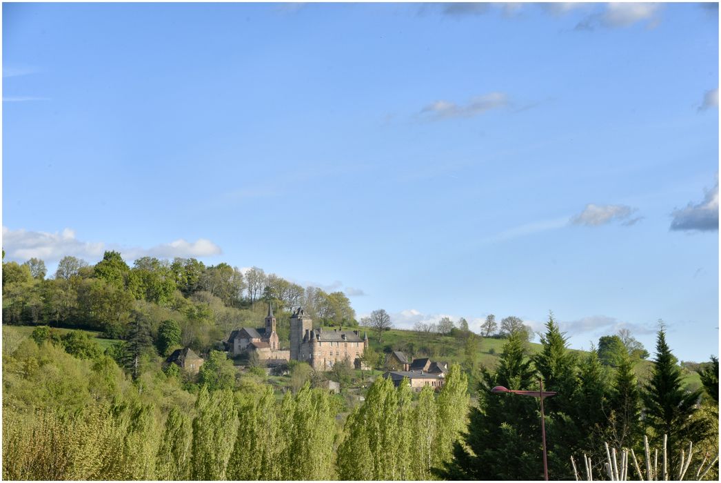 vue d'ensemble de combret prise depuis l'ouest