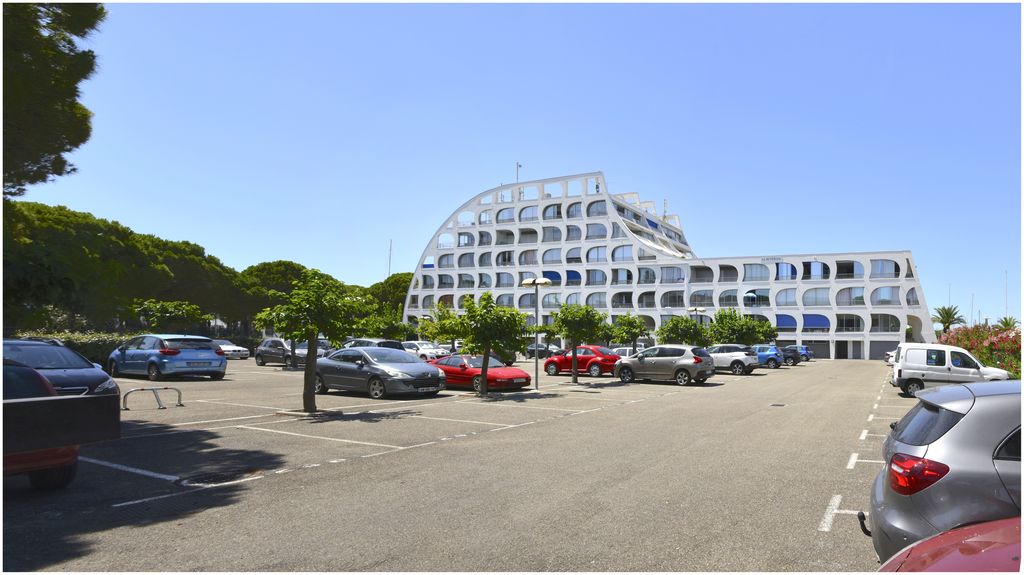 Résidence Le Suffren. Architecte Georges Chouleur. Façade arrière.