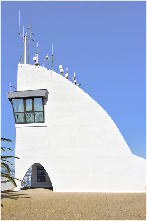 Capitainerie de Port Camargue. Architecte Jean Balladur. Vigie depuis la terrasse.