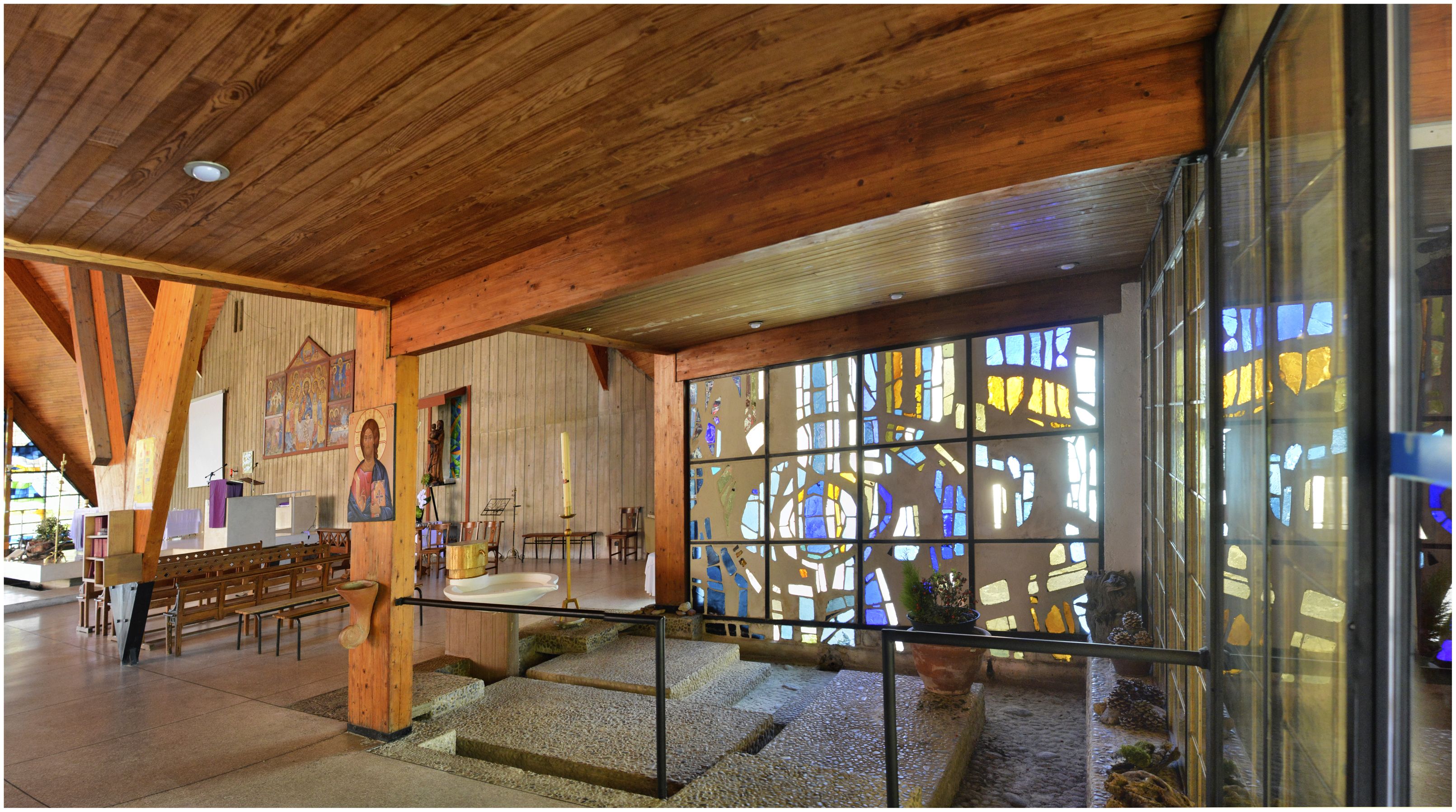 Fonds baptismaux.