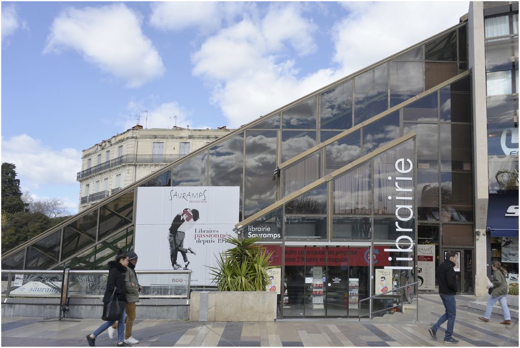 Verrière de Sauramps, façade sud.