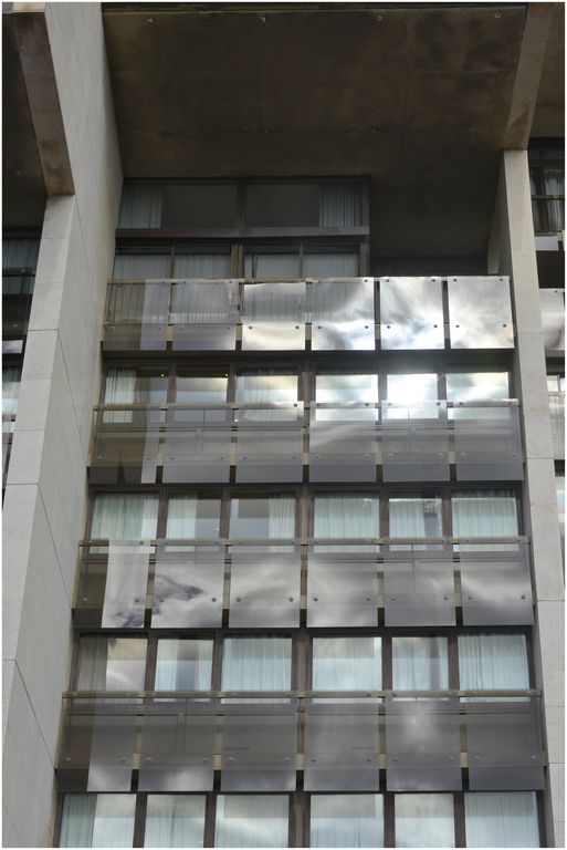 Façade sud. Détail des travées.